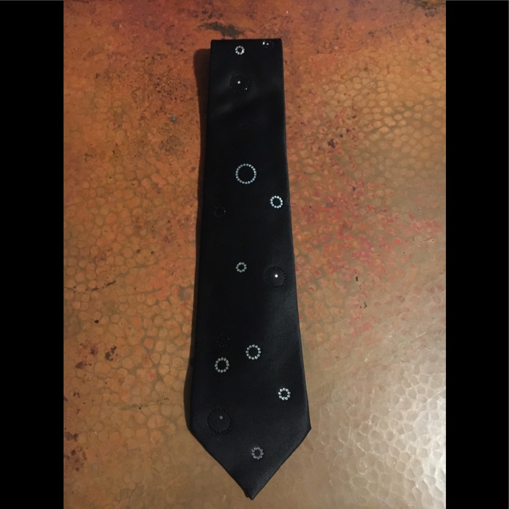 Stunning Italiano Crystal Embellished Silk Tie